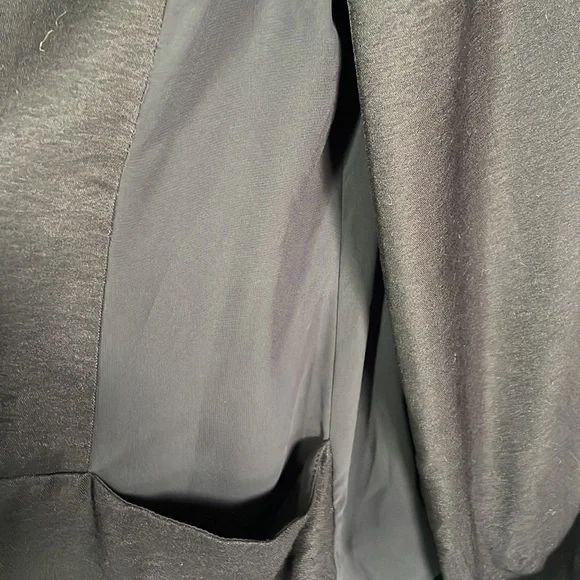 LC Blazer - Picture 6 of 6